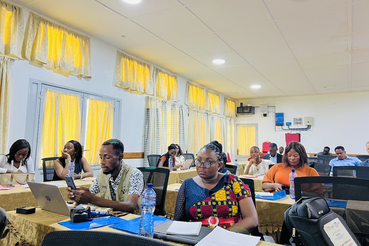 Local actors follow public budgets line by line in a CREFDL monitoring workshop